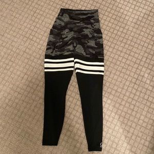 Bombshell Camo Knee-high Leggings